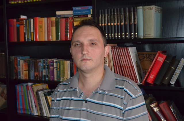 Književni kafe sa Francom Doblerom Književni kafe sa Francom Doblerom